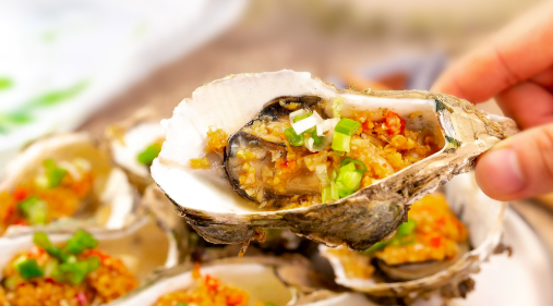 夜市美食新宠：蒜香烤生蚝热销指南2023(图3)