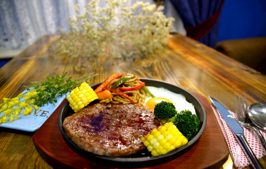 招牌铁板牛排——让舌尖体验极致鲜嫩(图3)