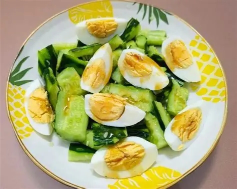 减脂餐与夜宵：如何选择适合减肥期间的美味夜宵？(图1)